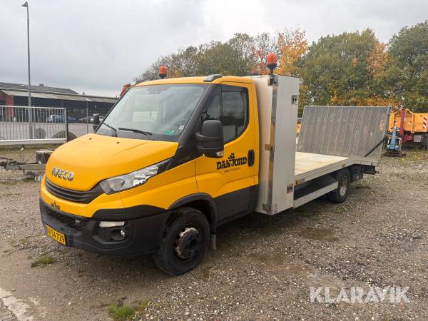 Lastbil Iveco Daily 70C - med knæklad