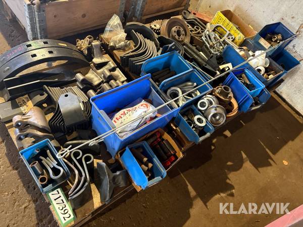 Blandet lot reservedele - til brakpudser og såmaskiner