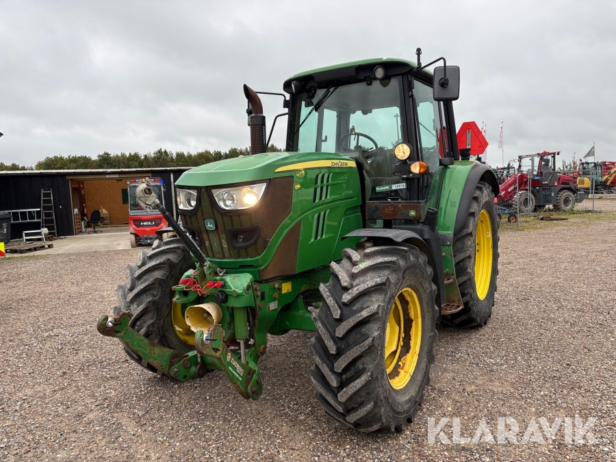 Traktor John Deere 6125