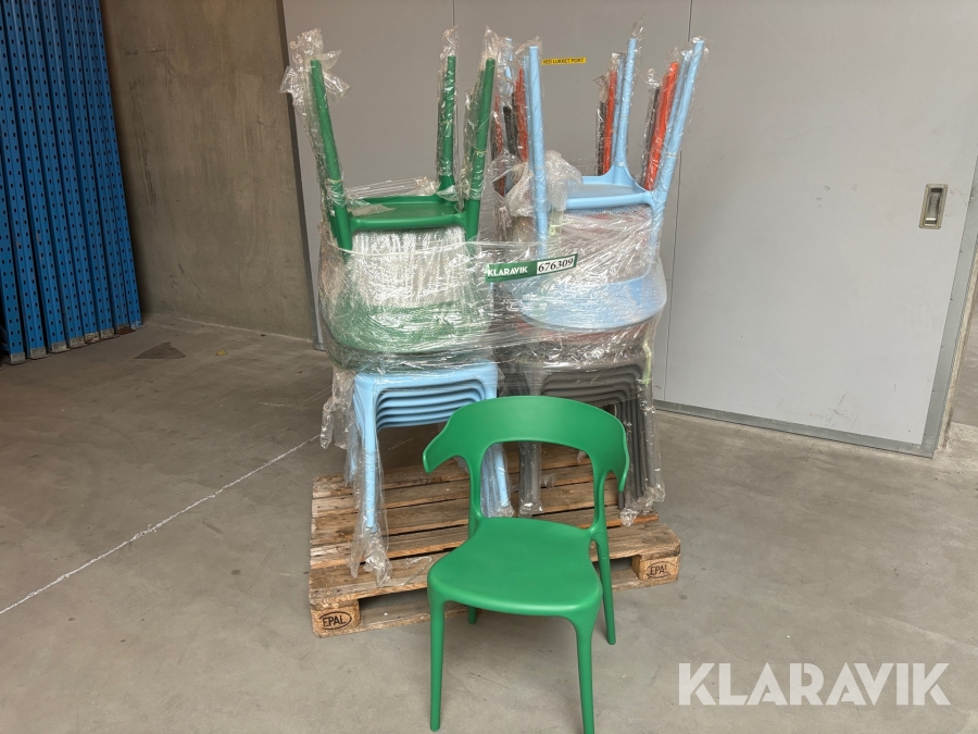 Plastik stole 24 styk
