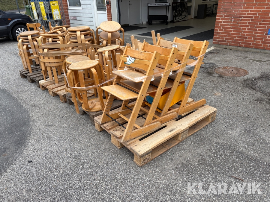 Lot med møbler TripTrap mm - 4,5 paller