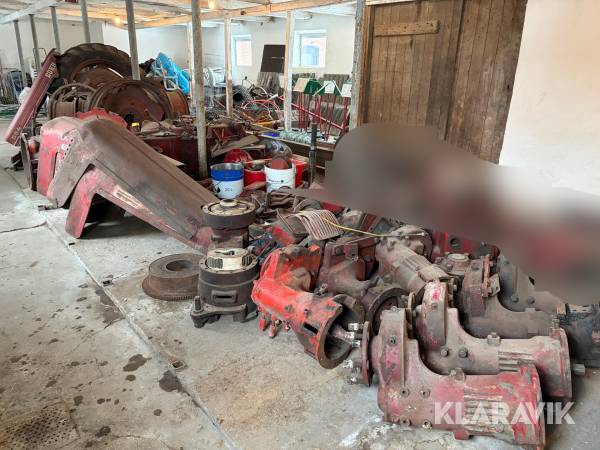 Stort lot reservedele til Buch traktor