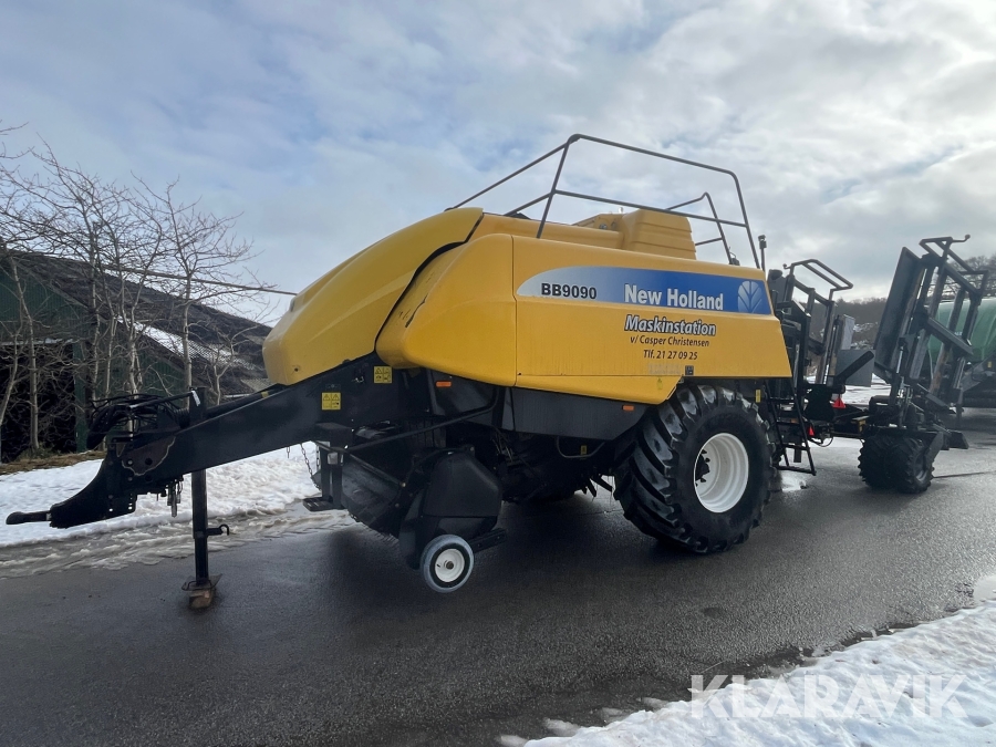 Bigballepresser New Holland BB9090 med parkland ballevogn