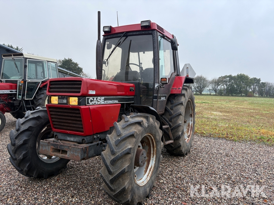 Traktor Case International 844 XL - 4WD