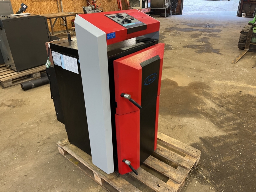 Fastbrændselsfyr 25 KW