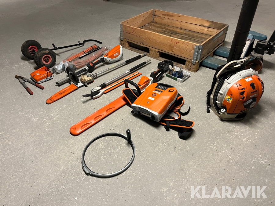 Blandet havemaskiner. Stihl KMA130R/ AR3000L/BE600