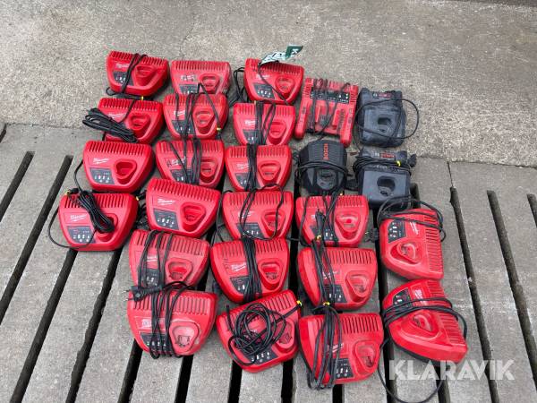 Assorterede opladere Milwaukee, bosch