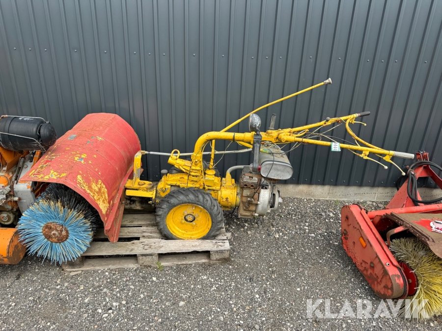 Redskabsbærer/minitraktor JRUS