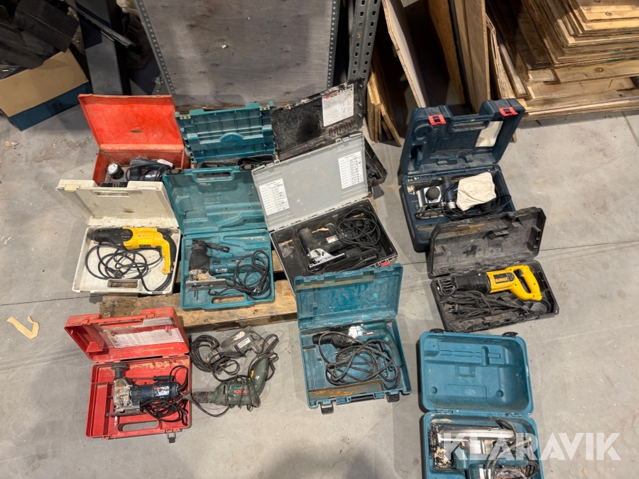 Blandet Lot håndværktøj med ledning