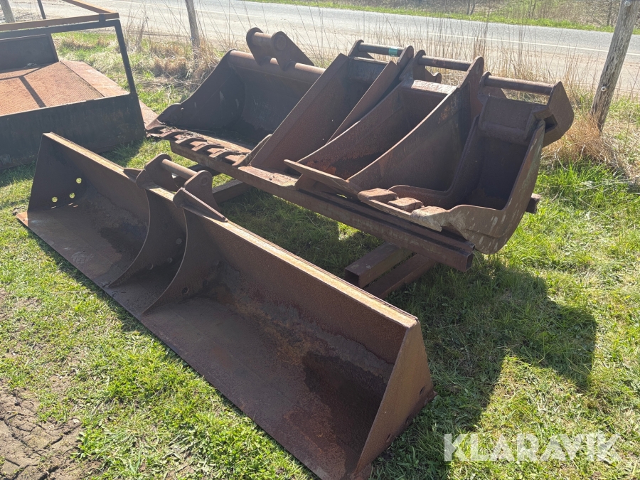 Skovlsæt med stativ 5 skovle + stativ