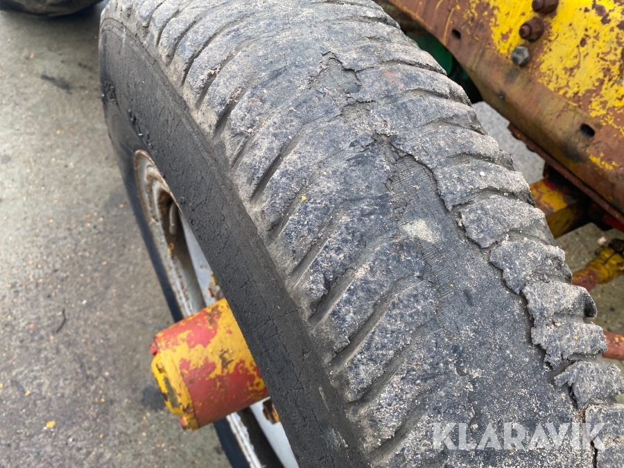Traktor BM Volvo 470i Bison, Billund, Klaravik auktioner