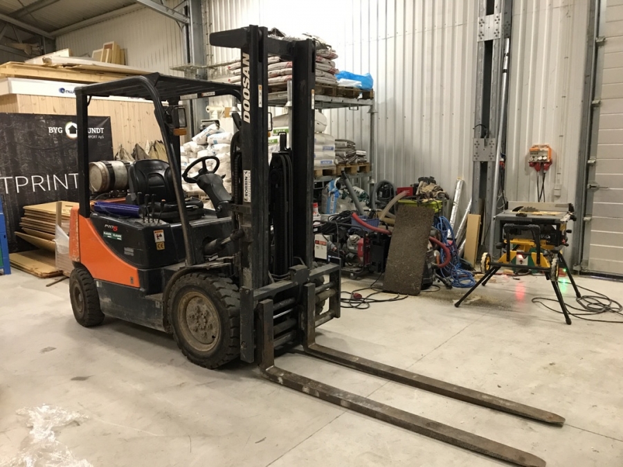 Doosan G25P Gaffeltruck (gas)