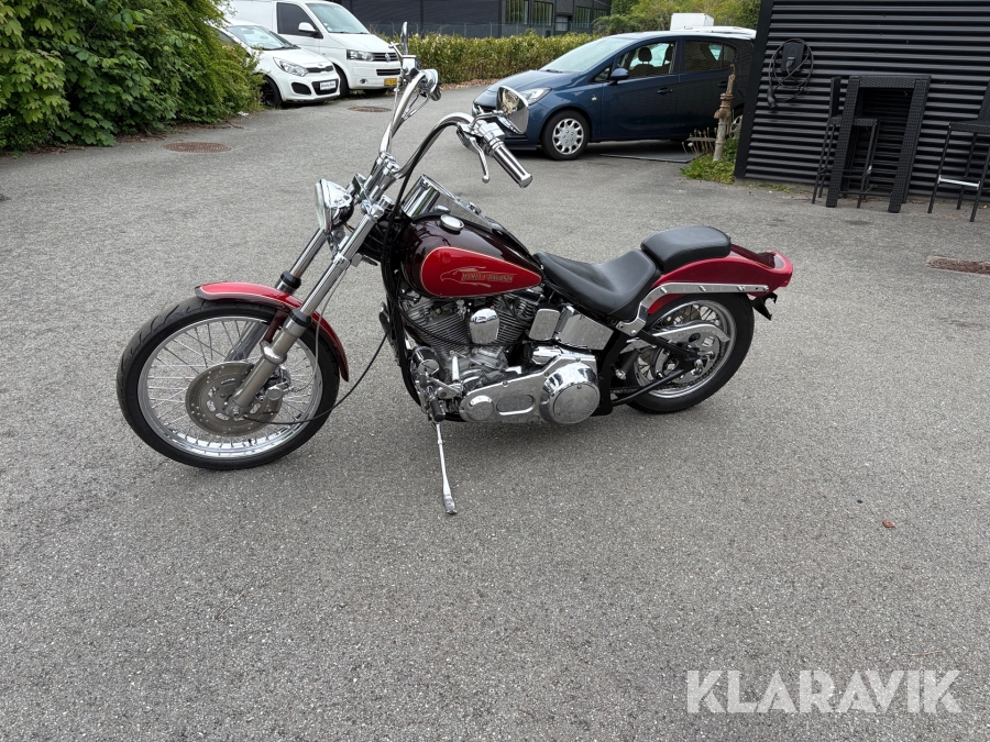 Motorcykel Harley Davidson FXSTC softtale coustom