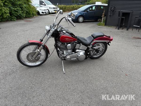 Motorcykel Harley Davidson FXSTC softtale coustom