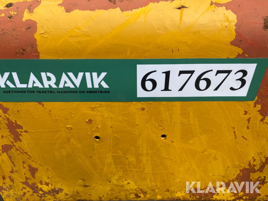 Traktor BM Volvo 470i Bison, Billund, Klaravik auktioner