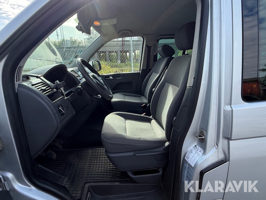 Volkswagen Caravelle 2013, photo 16 of 69