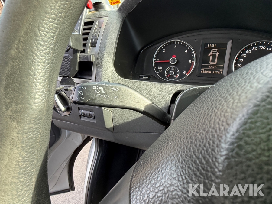 Volkswagen Caravelle 2013, photo 20 of 69