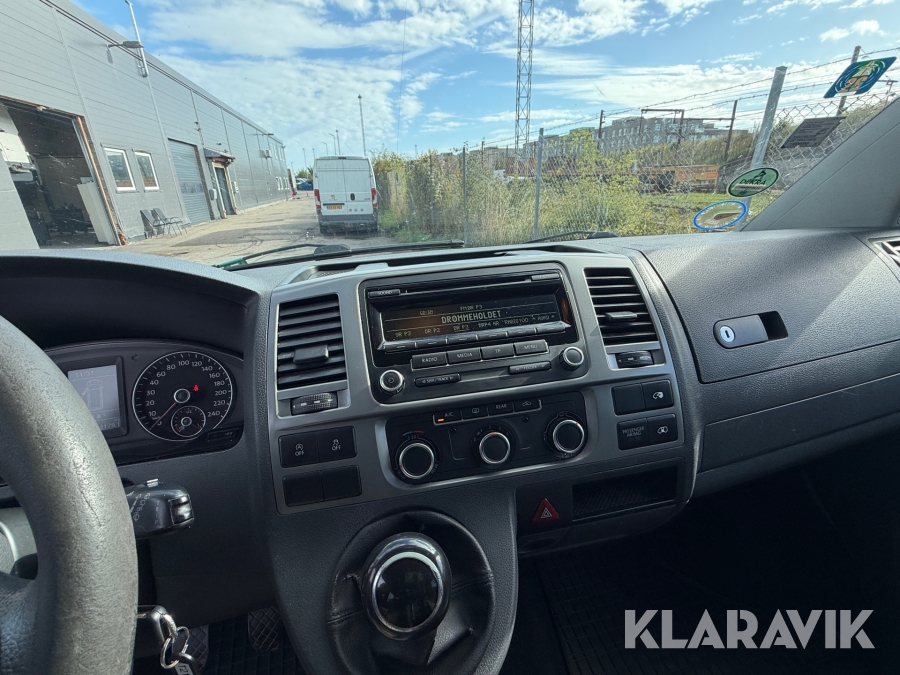 Volkswagen Caravelle 2013, photo 23 of 69