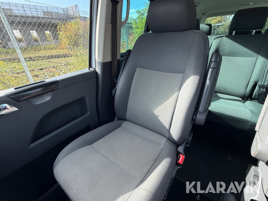 Volkswagen Caravelle 2013, photo 25 of 69