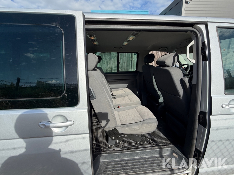 Volkswagen Caravelle 2013, photo 46 of 69