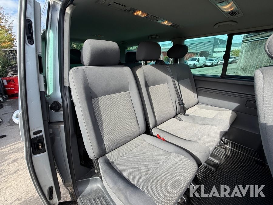 Volkswagen Caravelle 2013, photo 47 of 69