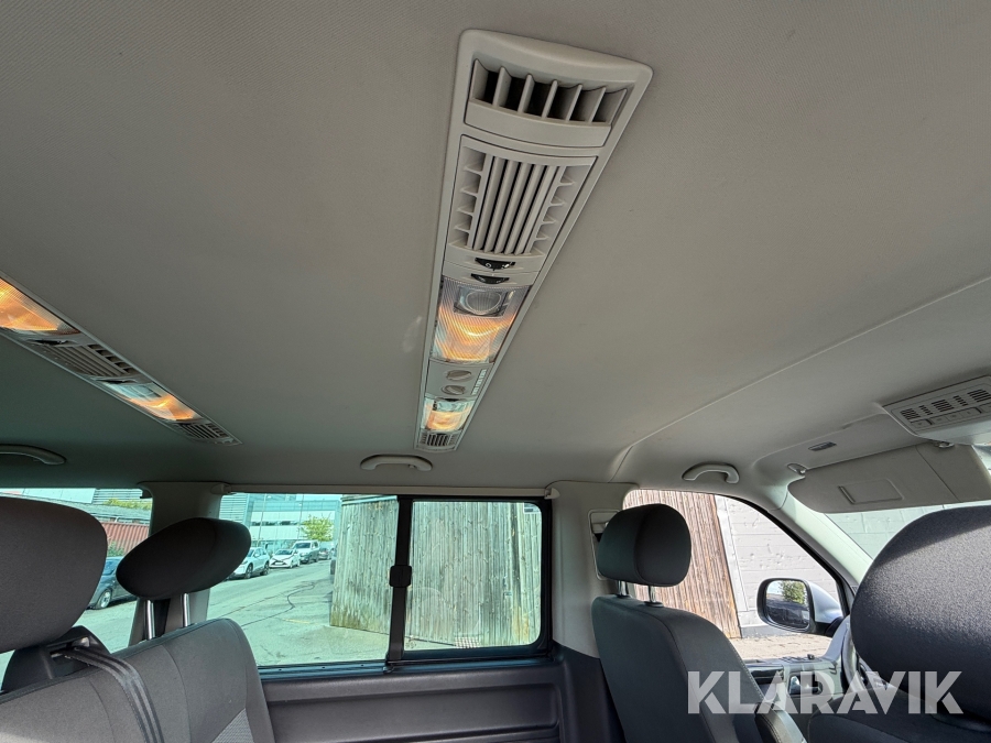 Volkswagen Caravelle 2013, photo 51 of 69