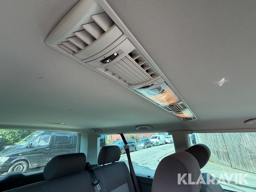 Volkswagen Caravelle 2013, photo 57 of 69