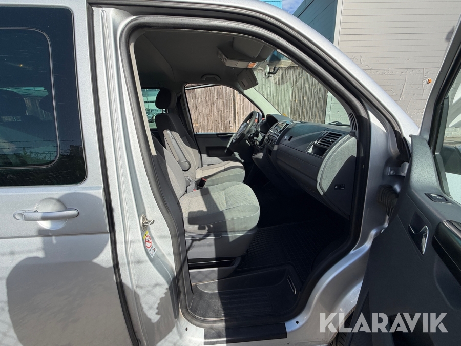 Volkswagen Caravelle 2013, photo 60 of 69