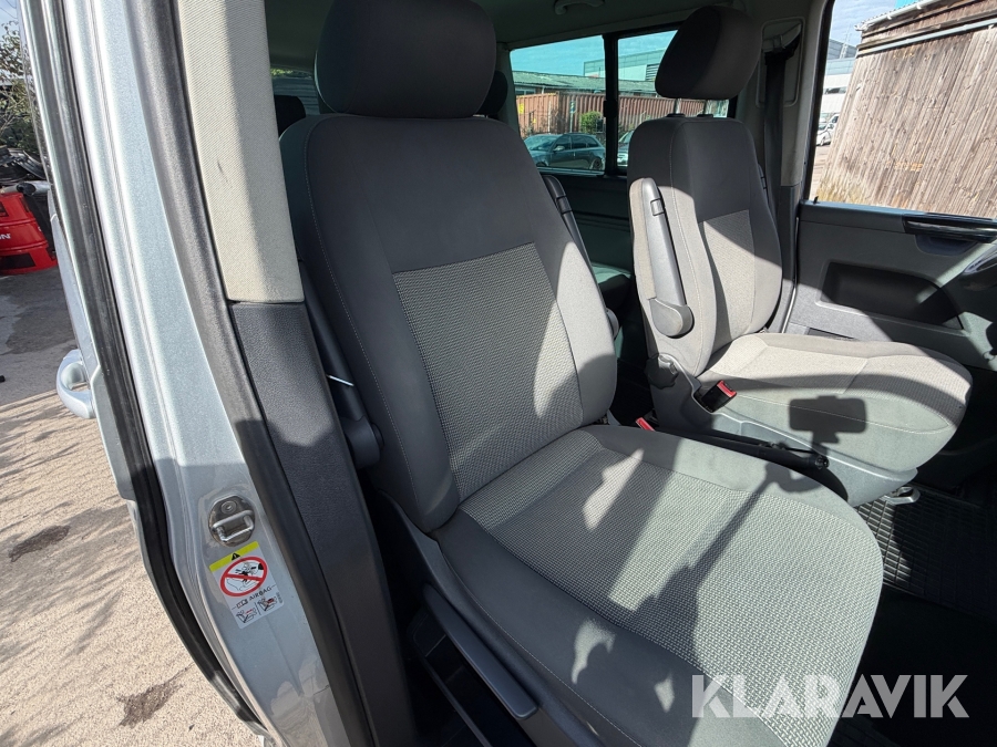 Volkswagen Caravelle 2013, photo 61 of 69