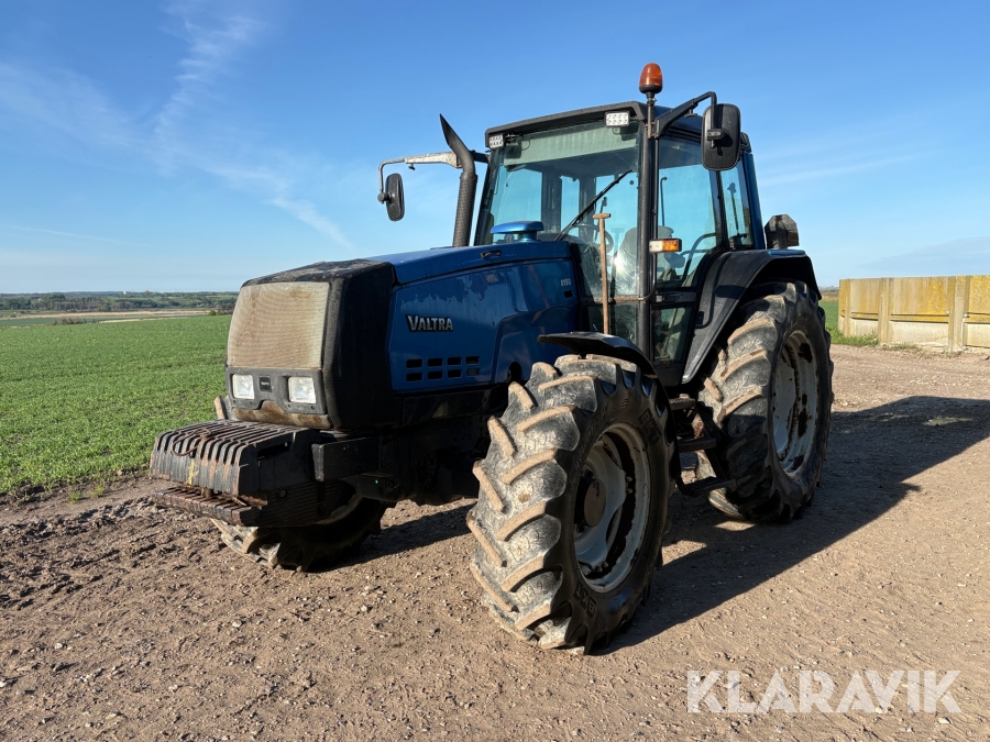 Traktor Valtra 8150-4WD