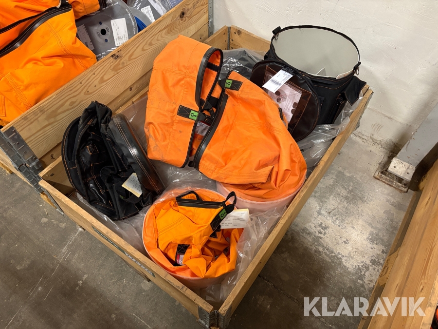 Offshore tasker og sejlgarn EMG 3579 - 8 tasker / 3 ruller / 2 paller