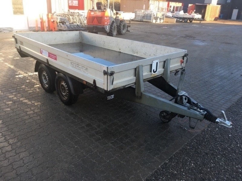 Trailer