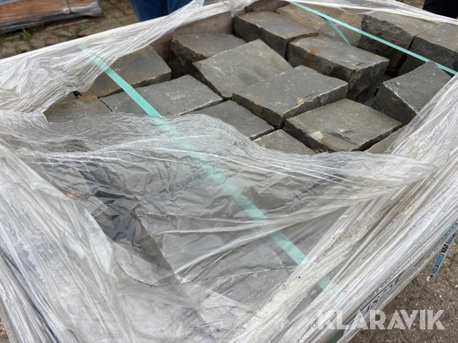 Klostersten Dobbelt Kløvet Sort basalt, 14 × 21 × 10 mm, 1362 styk