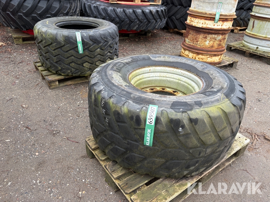 Hjul + dæk Nokian + Vredstein 560/60R 22.5 + 620/50R22.5 2 styk