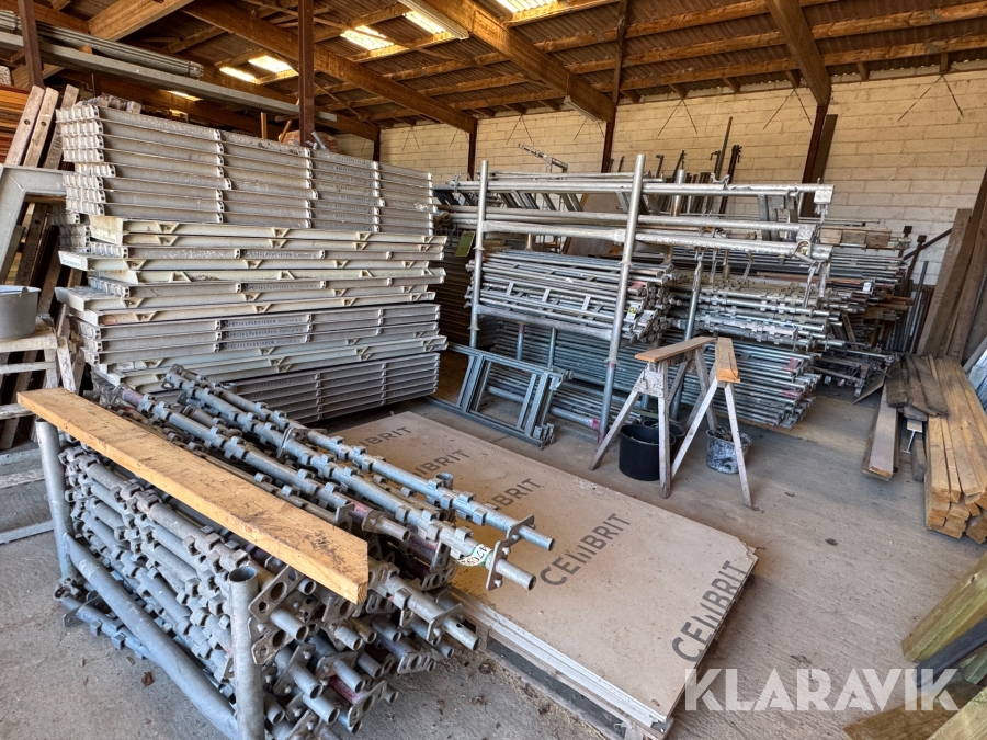 Stillads HAKI + 300 kvadratmeter - Stort LOT