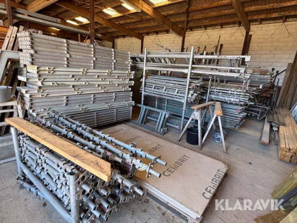 Stillads HAKI + 300 kvadratmeter - Stort LOT