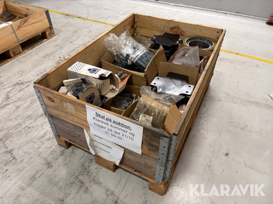 Diverse industrimateriel samt pneumatisk udstyr, 2 paller