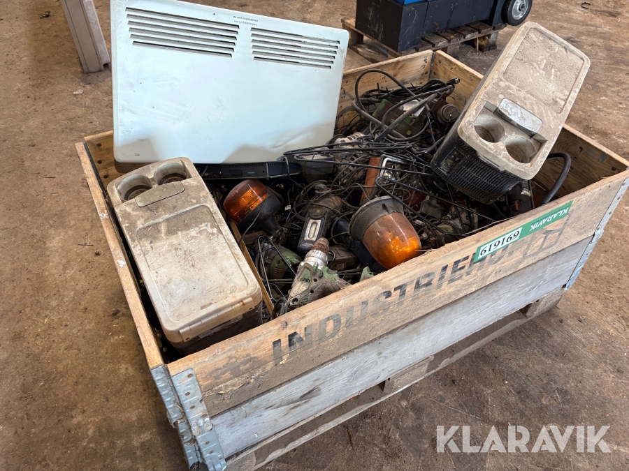 Elektriske og mekaniske dele blandet kasse