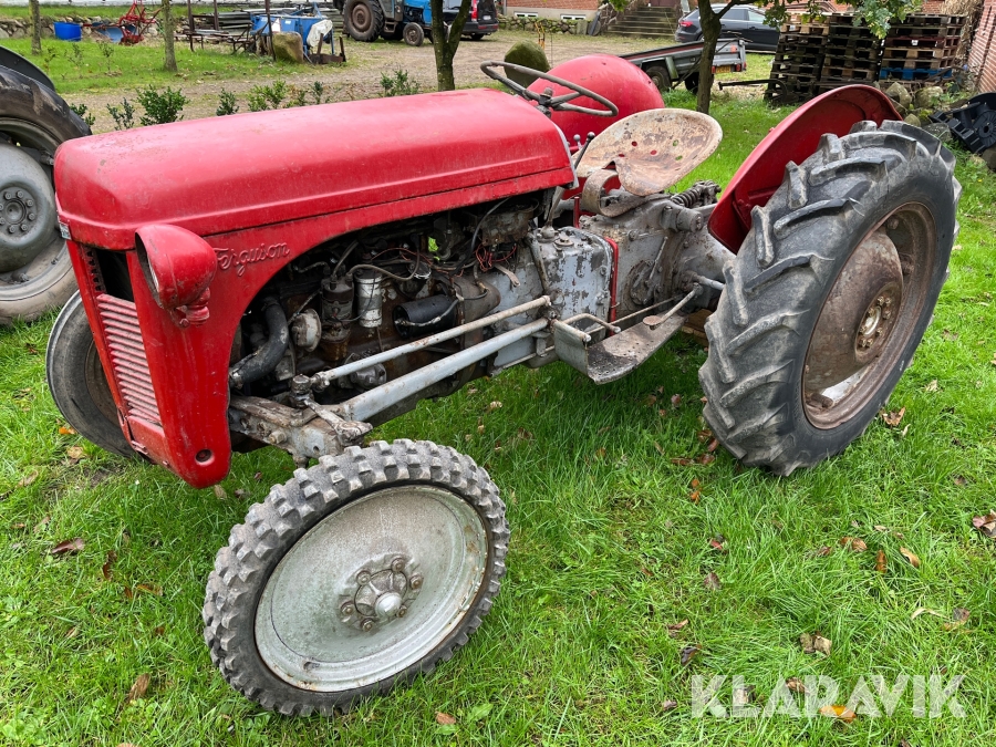 Traktor Massey Ferguson 31