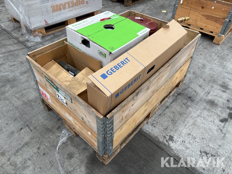 Indbygningscisterne, tanke, pumpe.