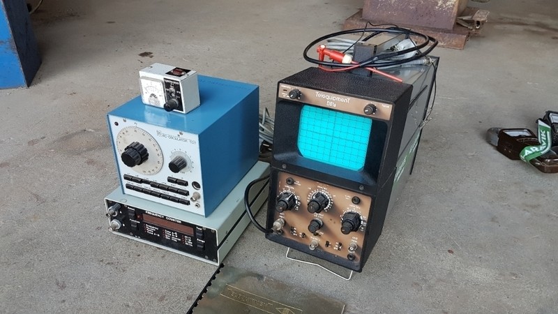 Oscilloscop og tonegenerator mm.