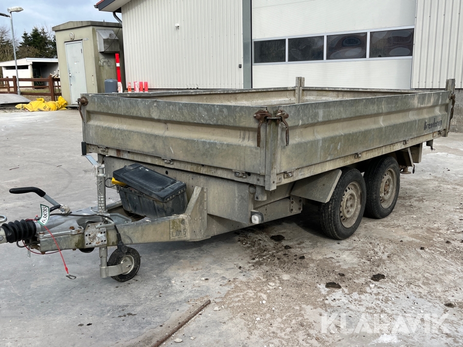 Maskintrailer med tip Brenderup