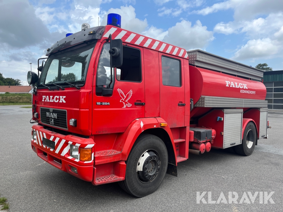 Dobbelt kabine tankvogn MAN 18.284