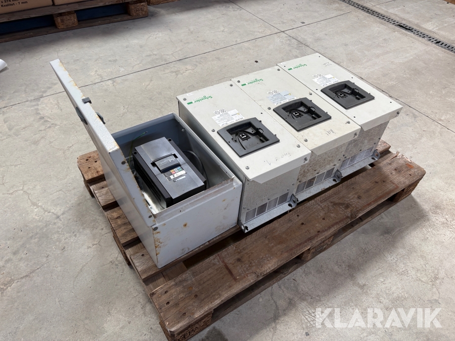 Frekvensomformer Schneider Electric 5,5 kilowatt 4 styk