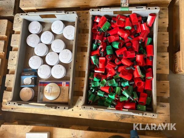 Røgalarmer og 220 volt arbejdsstik 15 styk røgalarmer