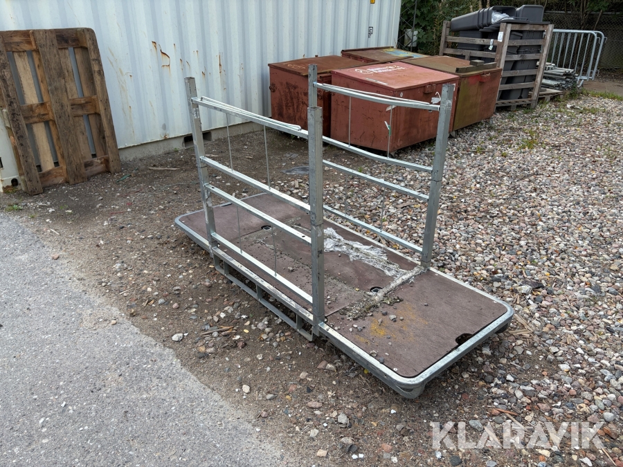 Materialehåndteringsenhed med 4 aftagelige sidegitre