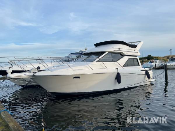 Motorbåd Bayliner 3258