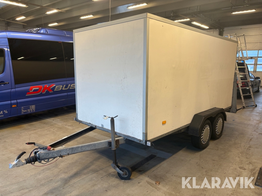 Lukket trailer Humbaur 2500 kg
