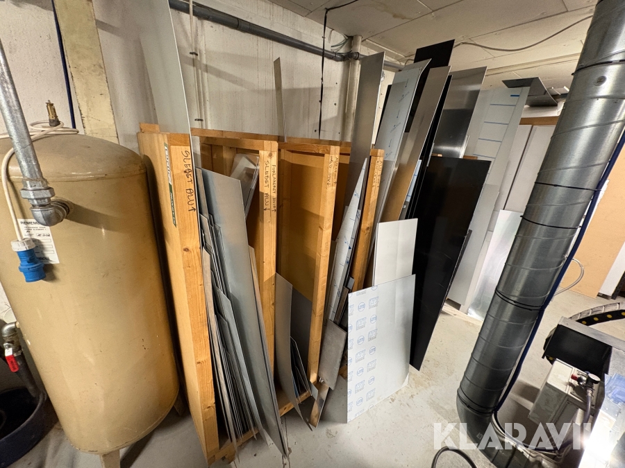 Pladelot assorteret med kobber-, messing-, jern- og rustfri stålplader