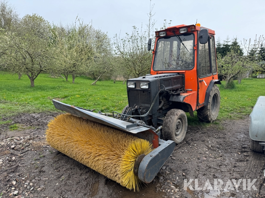 Traktor Holder P70